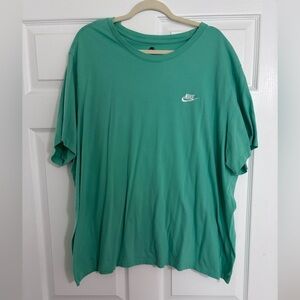 Nike Spring Green Tee